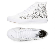 Laden Sie das Bild in den Galerie-Viewer, VANS | SK8-HI DECON (CUTOUT)| LEAVES/WHITE - Itay-2