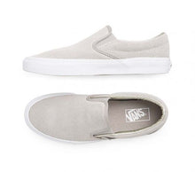 Laden Sie das Bild in den Galerie-Viewer, VANS | CLASSIC SLIP-ON (PERFORATED SUEDE) - Itay-2